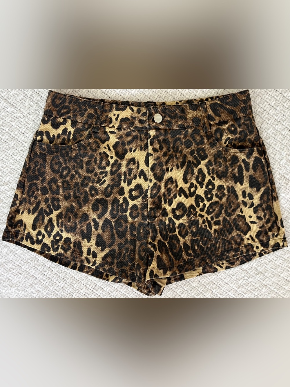 New! Leopard Print High-Rise Women’s Shorts Denim 1.5” Inseam SZ:L (Fits M/10)